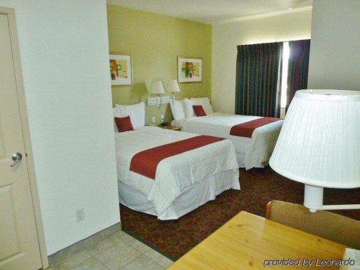 Americas Best Value Inn & Suites-Winnie Exterior photo